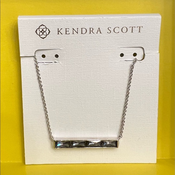 Kendra Scott Jewelry - New Kendra Scott Gray Crystal Necklace. 🤍